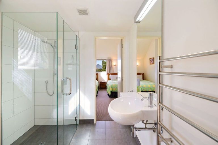 Photo of property in 3 Stafford Street, Arrowtown, 9302