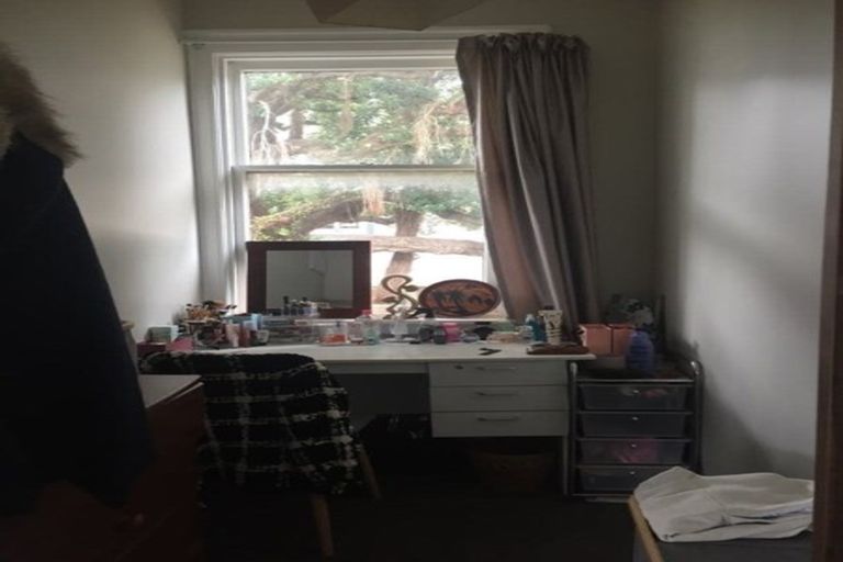 Photo of property in 17 Portland Crescent, Thorndon, Wellington, 6011