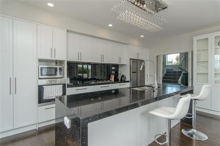 Photo of property in 2 Caldera Drive, Long Bay, Auckland, 0630