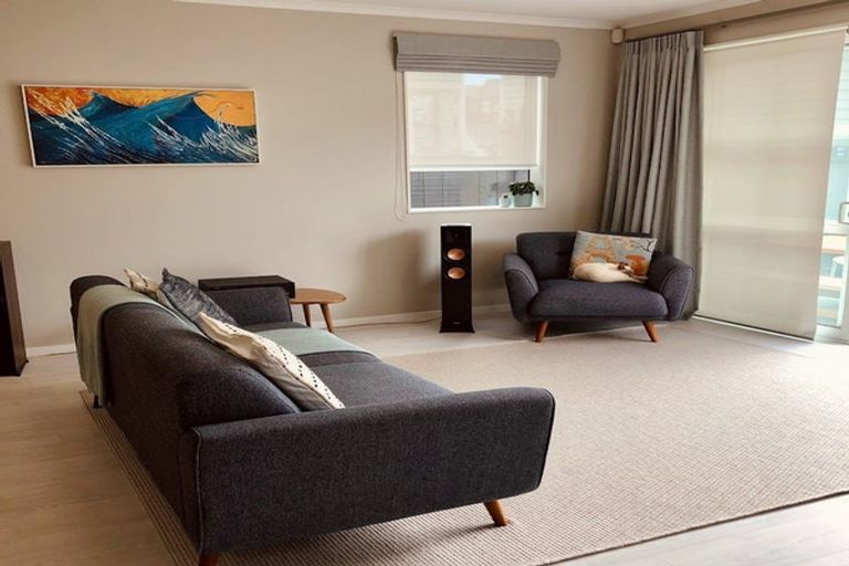 Photo of property in 2 Kotuku Lane, Hobsonville, Auckland, 0616