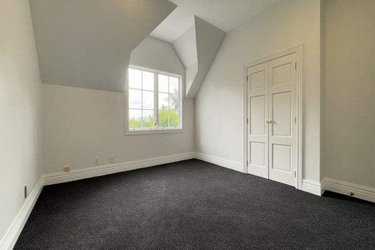 Photo of property in 14 Amreins Road, Waitakere, Henderson, 0782