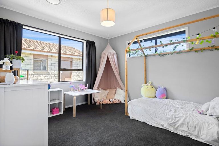 Photo of property in 4 Woodfield Place, Woodend, 7610