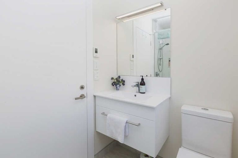 Photo of property in 2/10 Stoneyhurst Street, St Albans, Christchurch, 8014