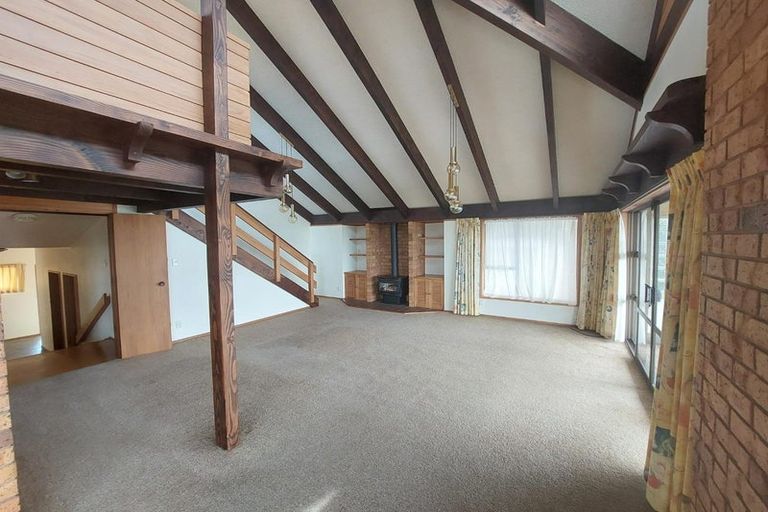 Photo of property in 8 Beach Road, Mellons Bay, Auckland, 2014