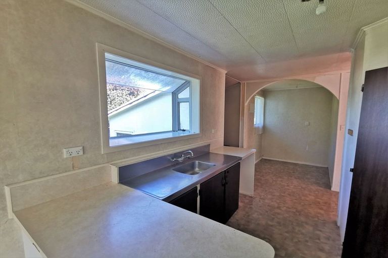 Photo of property in 12 Churchill Avenue, Wairoa, 4108