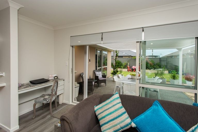 Photo of property in 9 Manganui Place, Te Awa, Napier, 4110