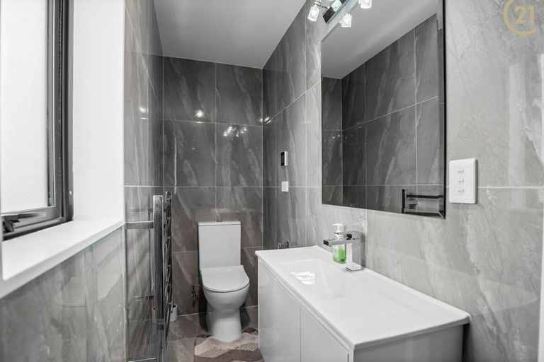 Photo of property in 22a Survila Street, Takanini, 2110