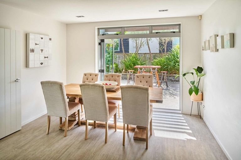 Photo of property in 35 Endeavour Drive, Whitby, Porirua, 5024