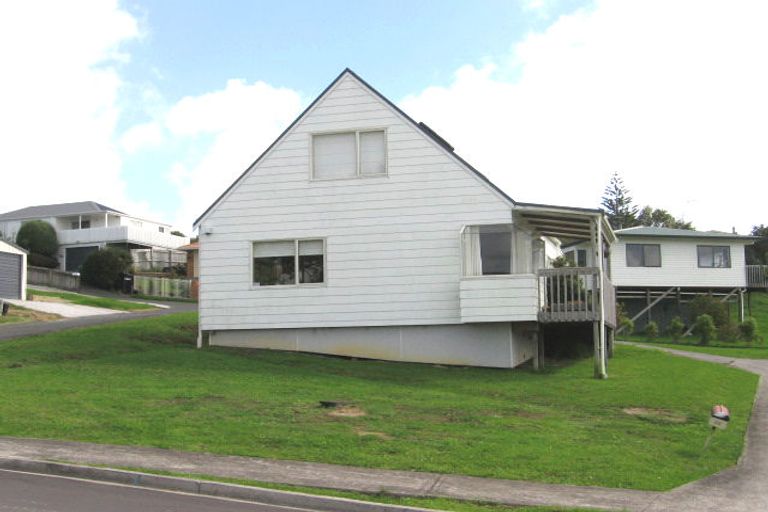 Photo of property in 41 Carillon Place, Massey, Auckland, 0614