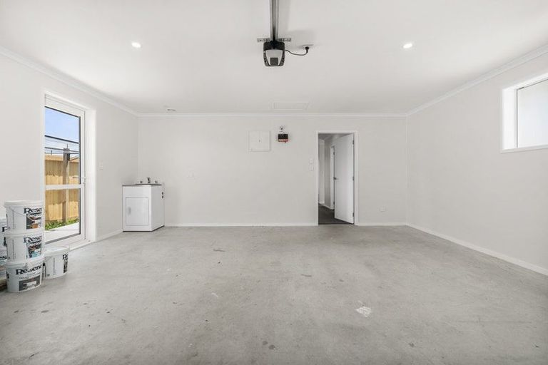 Photo of property in 30 Te Piriti Road, One Tree Point, 0118