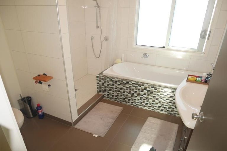 Photo of property in 47 Korokoro Road, Korokoro, Lower Hutt, 5012