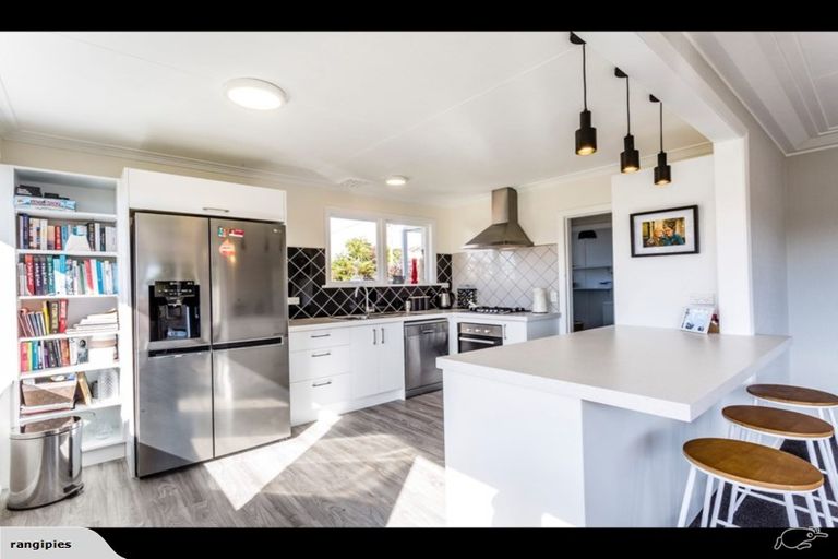 Photo of property in 1 Glendevon Place, Vauxhall, Dunedin, 9013