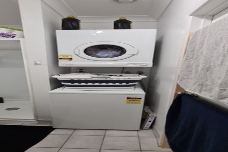 Photo of property in 304/3 Morningside Drive, Morningside, Auckland, 1025