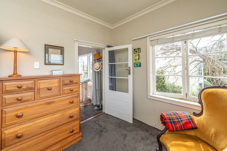 Photo of property in 2 Kent Road, Saint Johns Hill, Whanganui, 4501