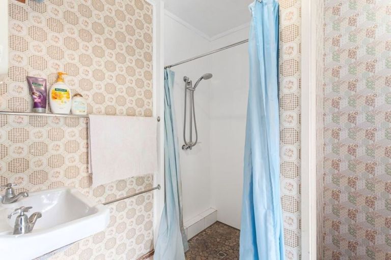 Photo of property in 10 Para-rauaruhe Crescent, Te Kaha, 3199