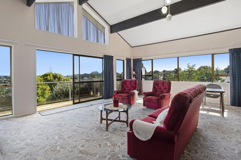 Photo of property in 28 Upland Street, Brookfield, Tauranga, 3110