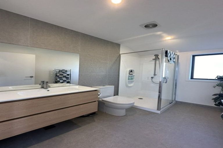 Photo of property in 2/48 Salisbury Road, Birkdale, Auckland, 0626