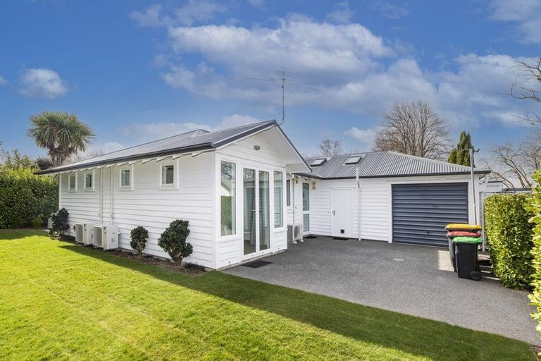 Photo of property in 3 Wherstead Road, Cashmere, Christchurch, 8022