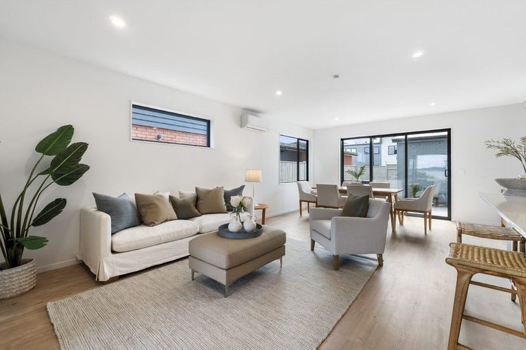 Photo of property in 109 Waituarua Drive, Takanini, Auckland, 2112