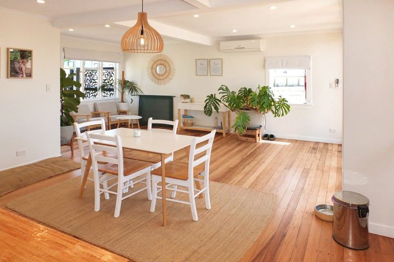 Photo of property in 14 Carthew Terrace, Foxton Beach, Foxton, 4815