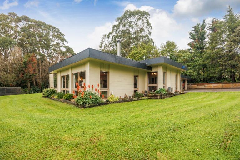 Photo of property in 399 Scotts Road, Linton, Palmerston North, 4472