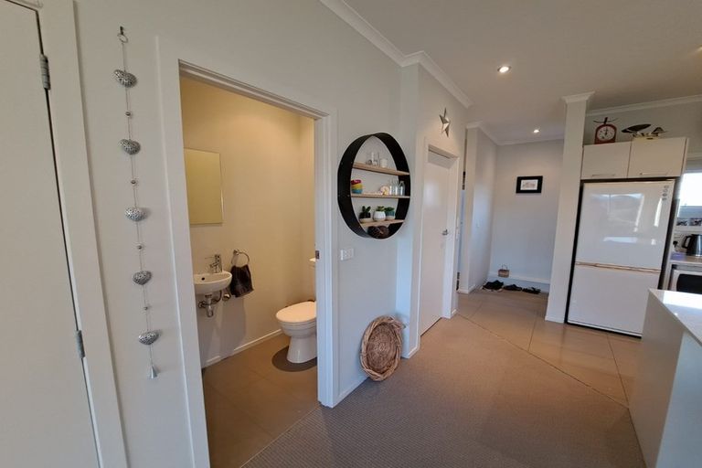 Photo of property in The Strand, 1/16 Ronald Street, Strandon, New Plymouth, 4312