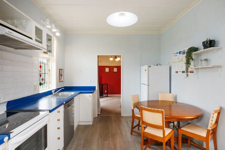 Photo of property in 27 Brightwater Terrace, Terrace End, Palmerston North, 4410