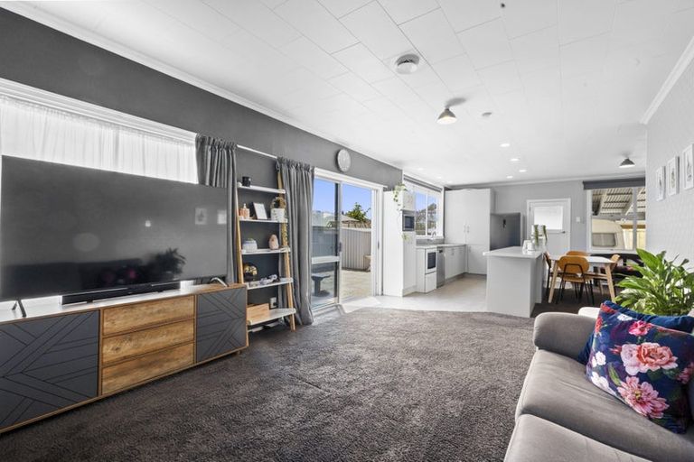 Photo of property in 535 Manutahi Road, Lepperton, New Plymouth, 4373