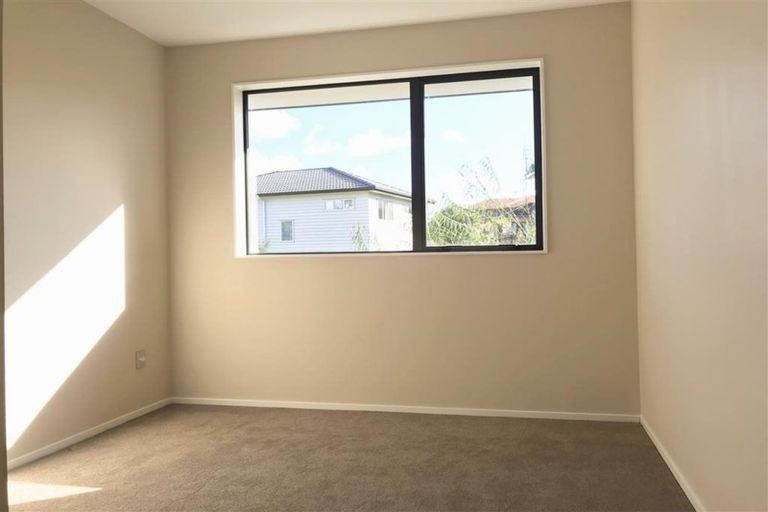Photo of property in 46 Universal Drive, Henderson, Auckland, 0610