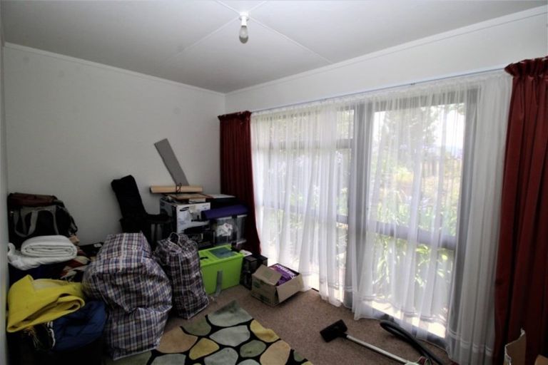 Photo of property in 11 Richardson Street, Woodville, 4920