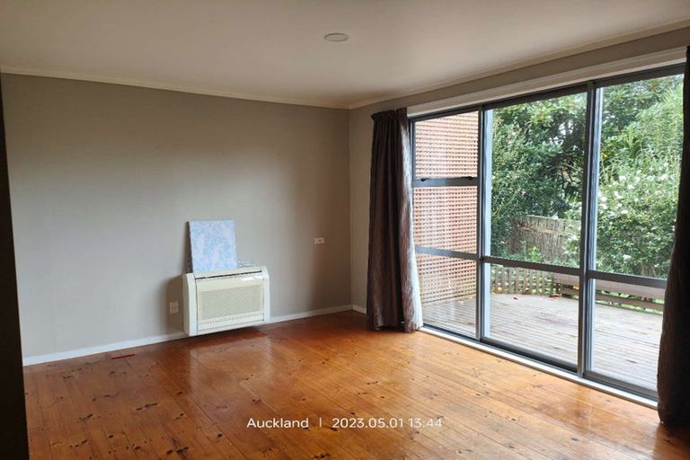 Photo of property in 30a Kiteroa Terrace, Rothesay Bay, Auckland, 0630
