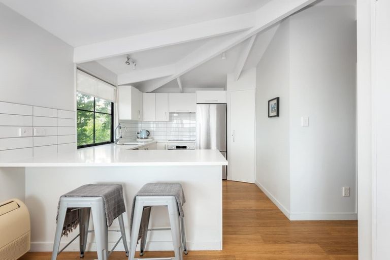 Photo of property in 3 Aranoni Track, Clifton, Christchurch, 8081