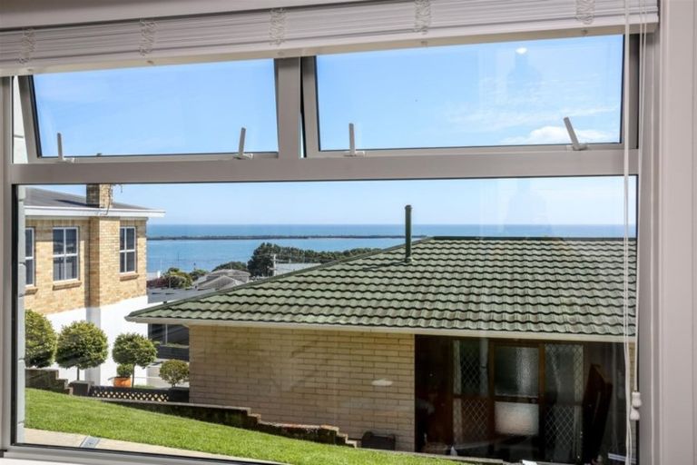 Photo of property in 14 South Road, Moturoa, New Plymouth, 4310