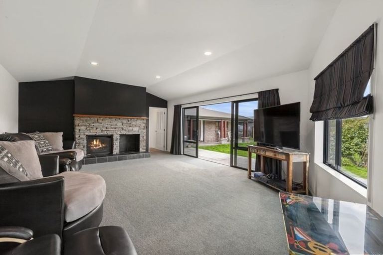 Photo of property in 141 Lisland Drive, Kinloch, Taupo, 3377