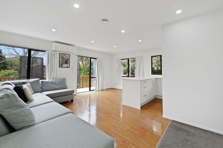 Photo of property in 39a Evelyn Road, Cockle Bay, Auckland, 2014