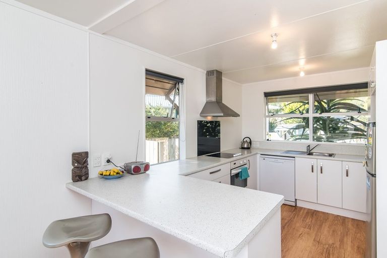 Photo of property in 84 Aorangi Road, Paraparaumu, 5032