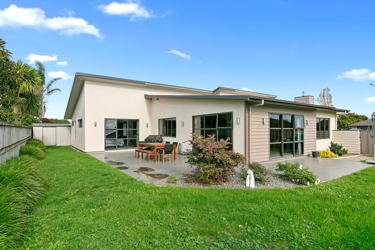 Photo of property in 26 Watkins Road, Cambridge, 3434