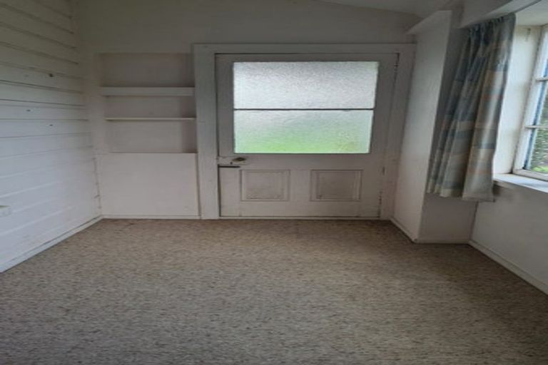 Photo of property in 27 Wood Street, Greytown, 5712