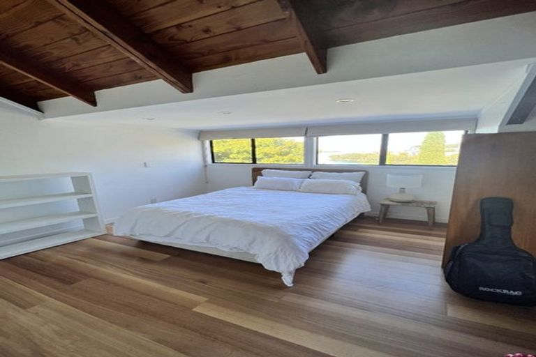 Photo of property in 23 Telephone Road, Birkenhead, Auckland, 0626