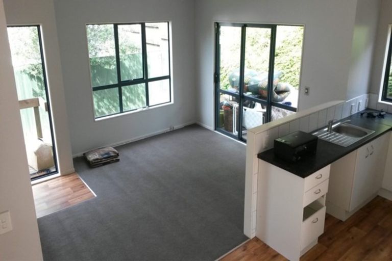 Photo of property in 16 Landow Place, Henderson, Auckland, 0612