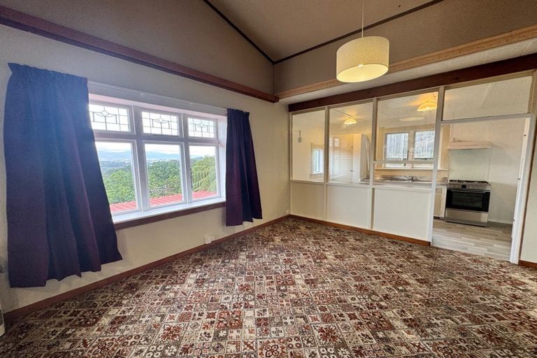 Photo of property in 68 Mortimer Terrace, Brooklyn, Wellington, 6021