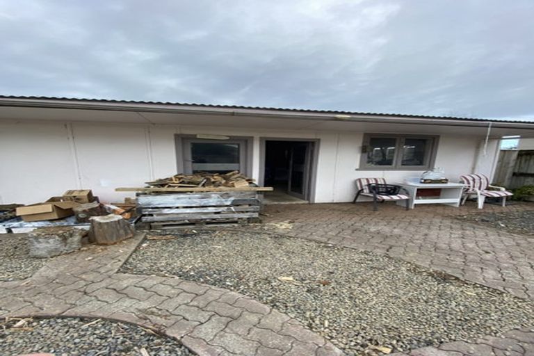 Photo of property in 3 Fairfield Road, Levin, 5510