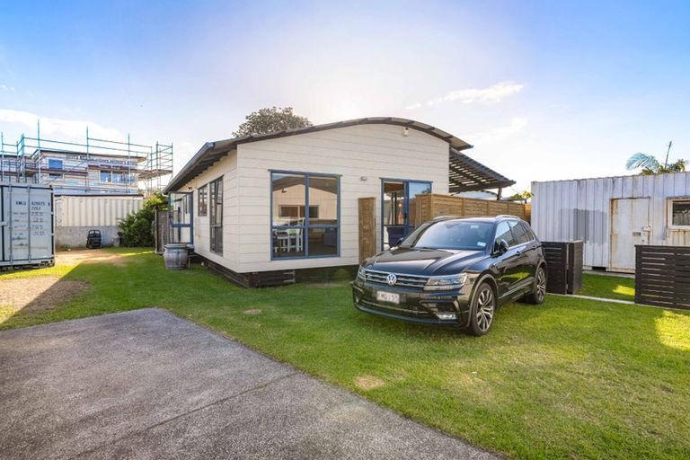 Photo of property in 229b Ocean Road, Whangamata, 3620