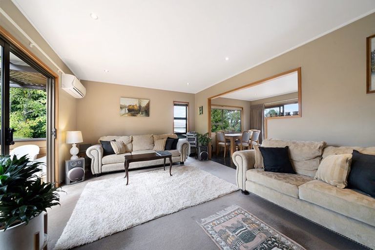 Photo of property in 2/5 Highlight Parade, Te Atatu South, Auckland, 0610