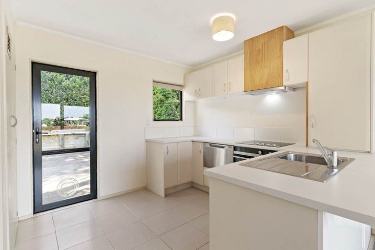 Photo of property in 899a East Coast Road, Northcross, Auckland, 0632