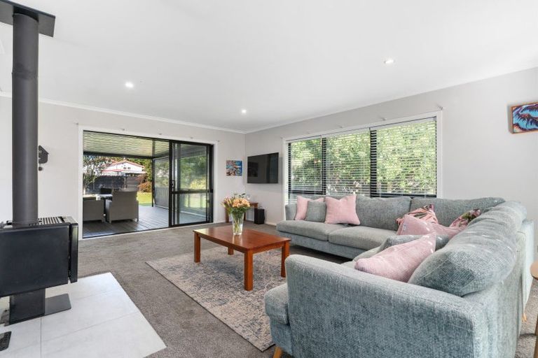 Photo of property in 74 Park Road, Carterton, 5713