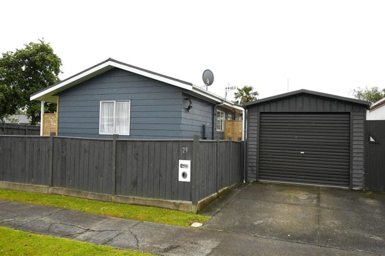 Photo of property in 29 Acacia Street, Kelvin Grove, Palmerston North, 4414