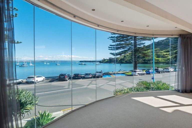 Photo of property in 10 The Mall, Mount Maunganui, 3116