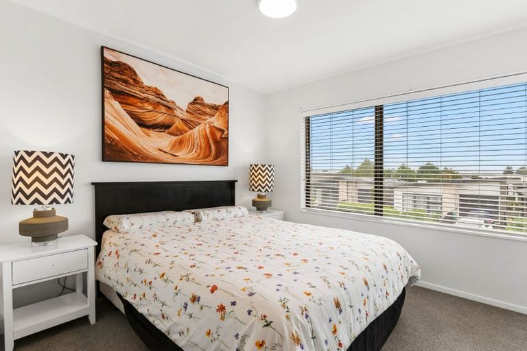 Photo of property in 83 Battalion Drive, Papakura, 2110