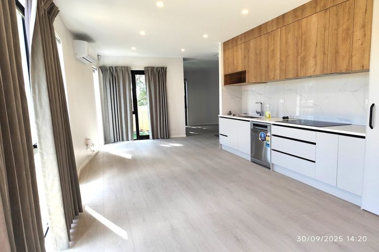 Photo of property in 4 Chatsworth Crescent, Pakuranga Heights, Auckland, 2010